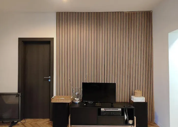 Kyra With Terrace And Garden Apartman *