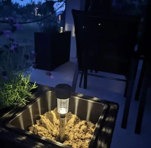 Kyra With Terrace And Garden Apartman Trogir