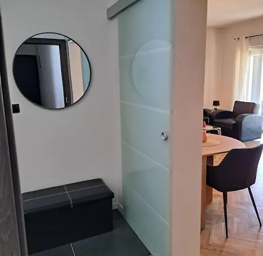 Apartman Kyra With Terrace And Garden *